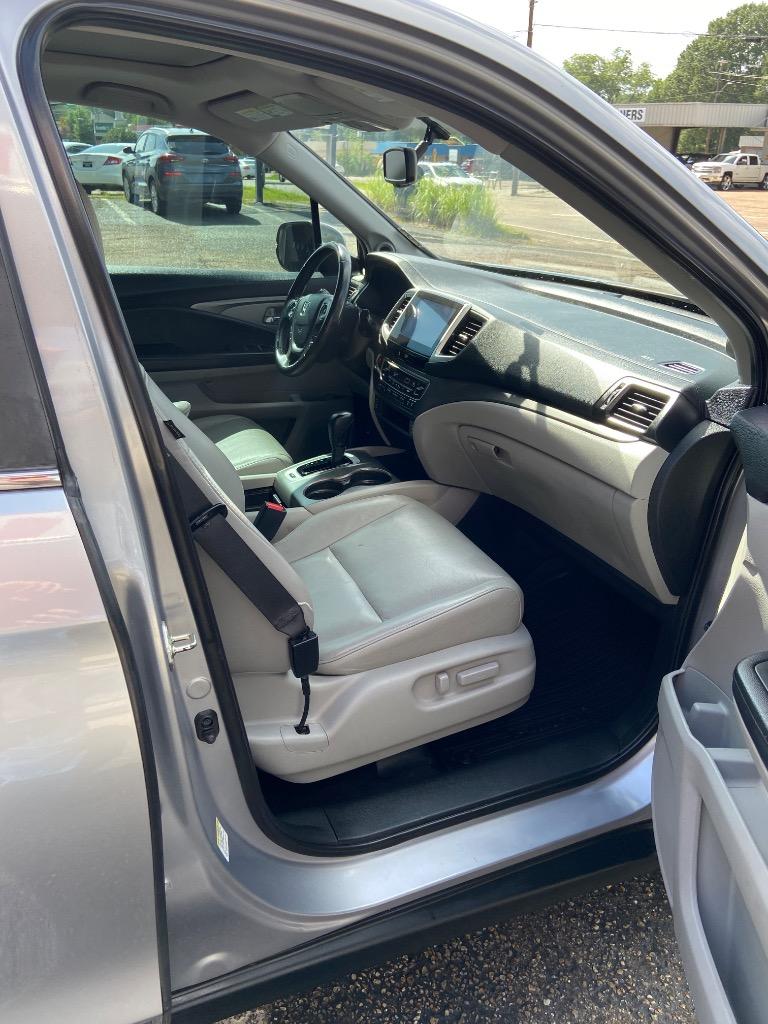 2016 Honda Pilot EX-L photo 6