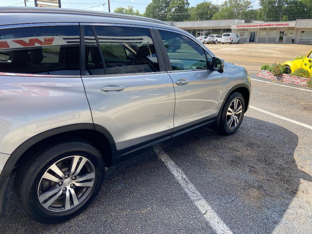 2016 Honda Pilot EX-L photo 3