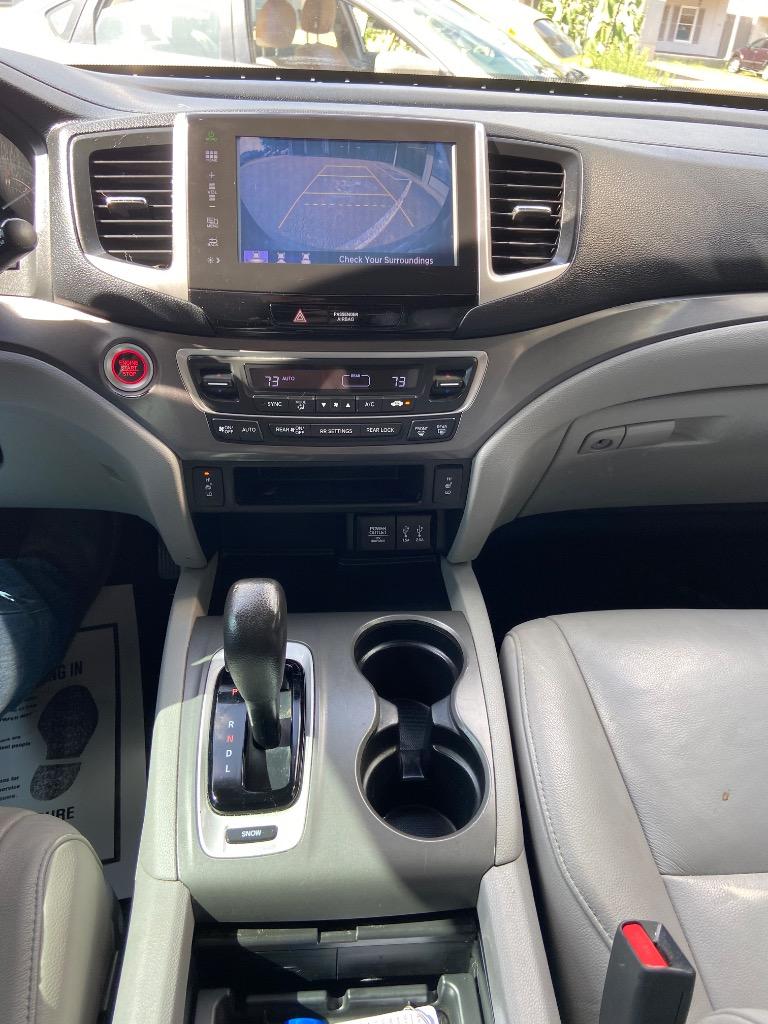 2016 Honda Pilot EX-L photo 10