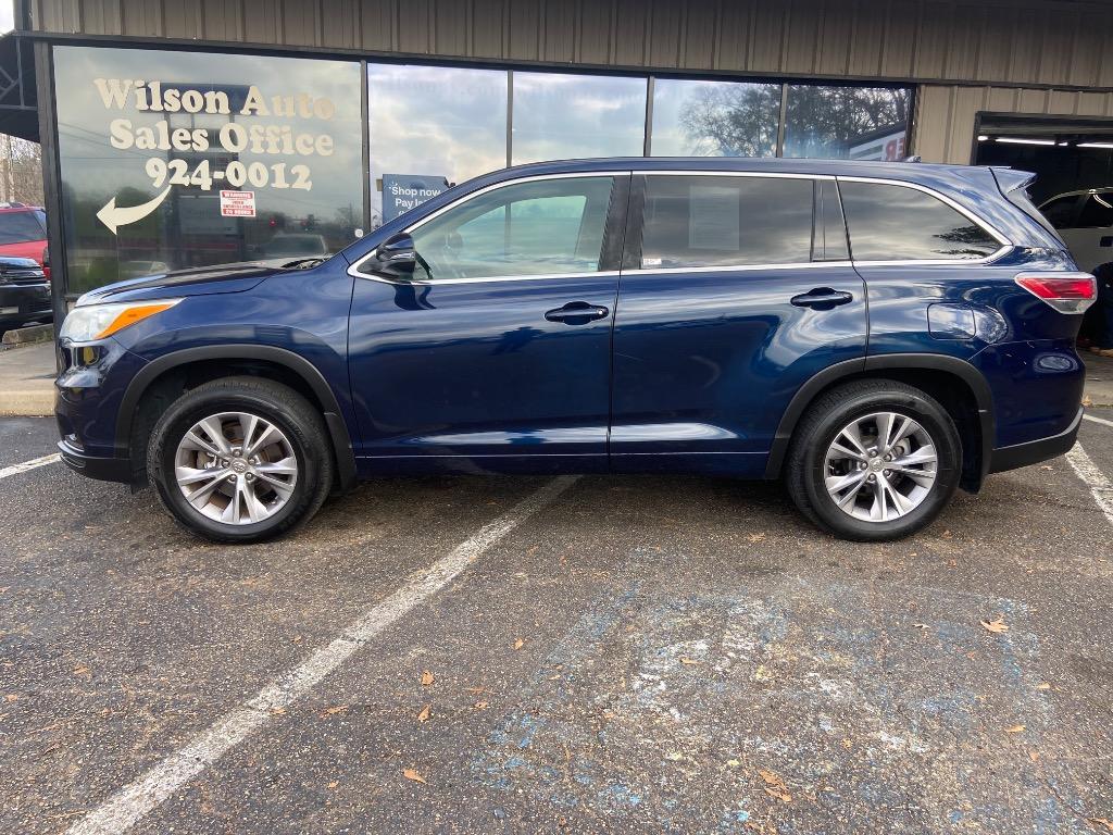 2014 Toyota Highlander LE Plus's photo